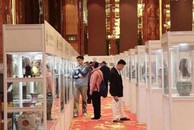 4年秋季艺术品拍卖会预展在珠海成功举办！麻将胡了2模拟器试玩香港永俐国际202(图4)