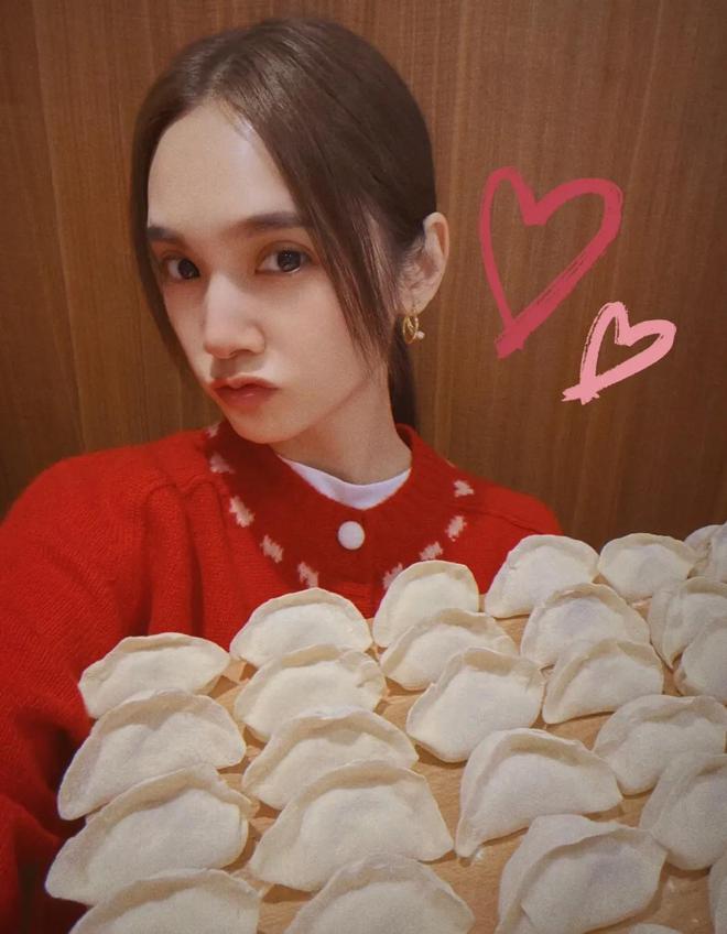 公李荣浩全部陪同婆婆送大红包都好宠她PG麻将胡了2杨丞琳下厨做年夜饭老(图4)